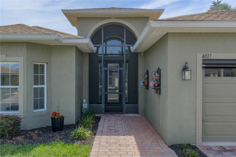 House in Lake Wales, Florida 3 bedrooms, 179.12 sq.m. № 2150971 - photo 3