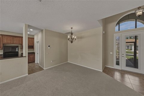 House in Lake Wales, Florida 3 bedrooms, 179.12 sq.m. № 2150971 - photo 5