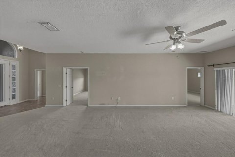 House in Lake Wales, Florida 3 bedrooms, 179.12 sq.m. № 2150971 - photo 11