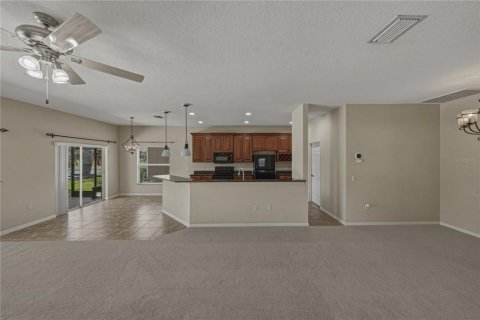 House in Lake Wales, Florida 3 bedrooms, 179.12 sq.m. № 2150971 - photo 8