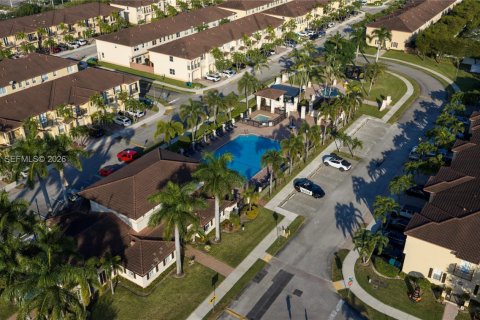 Купить таунхаус в Майами, Флорида 3 спальни, 163.32м2, № 2008021 - фото 28