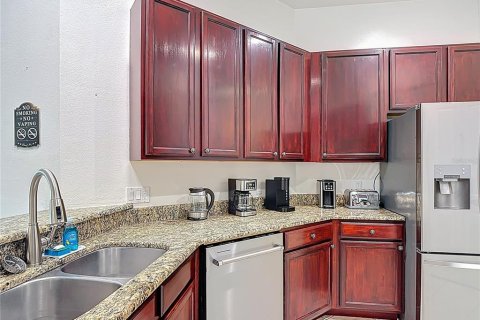 Casa en venta en Kissimmee, Florida, 6 dormitorios, 315.77 m2 № 1757874 - foto 12