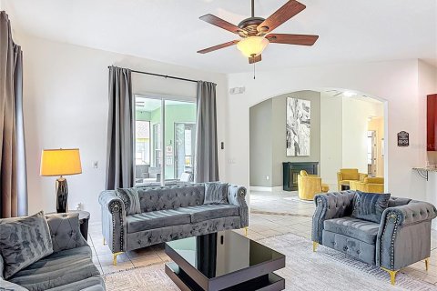 Casa en venta en Kissimmee, Florida, 6 dormitorios, 315.77 m2 № 1757874 - foto 18