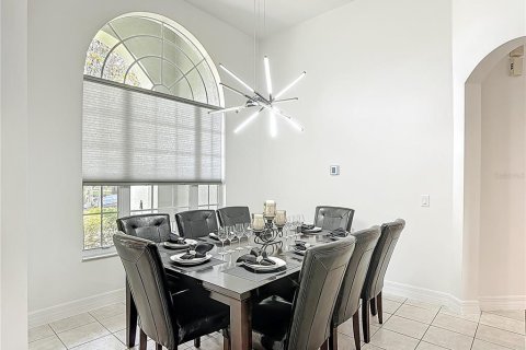 Casa en venta en Kissimmee, Florida, 6 dormitorios, 315.77 m2 № 1757874 - foto 8