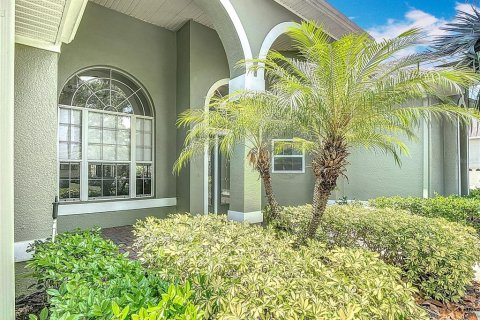 Casa en venta en Kissimmee, Florida, 6 dormitorios, 315.77 m2 № 1757874 - foto 1