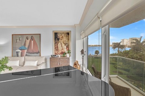 Condo in Boca Raton, Florida, 2 bedrooms  № 2193864 - photo 9