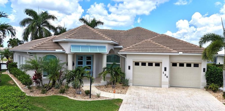 Villa ou maison à Punta Gorda, Floride 4 chambres, 256.69 m2 № 2150186