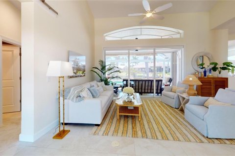 Villa ou maison à vendre à Punta Gorda, Floride: 4 chambres, 256.69 m2 № 2150186 - photo 5