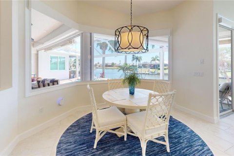 Villa ou maison à vendre à Punta Gorda, Floride: 4 chambres, 256.69 m2 № 2150186 - photo 20