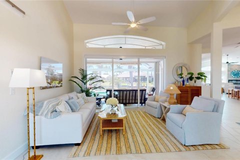 Villa ou maison à vendre à Punta Gorda, Floride: 4 chambres, 256.69 m2 № 2150186 - photo 4