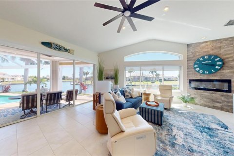 Villa ou maison à vendre à Punta Gorda, Floride: 4 chambres, 256.69 m2 № 2150186 - photo 23