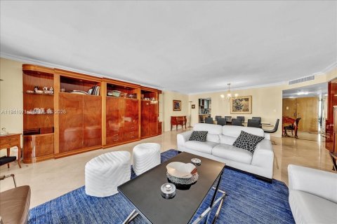 Купить кондоминиум в Серфсайд, Флорида 2 спальни, 155.33м2, № 2054956 - фото 4