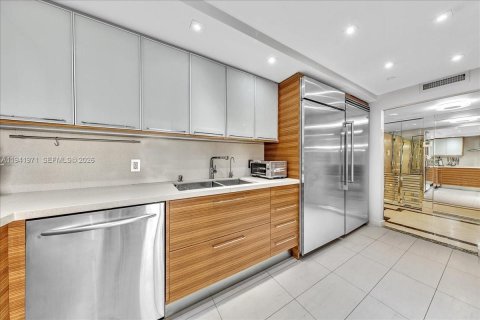 Купить кондоминиум в Серфсайд, Флорида 2 спальни, 155.33м2, № 2054956 - фото 13