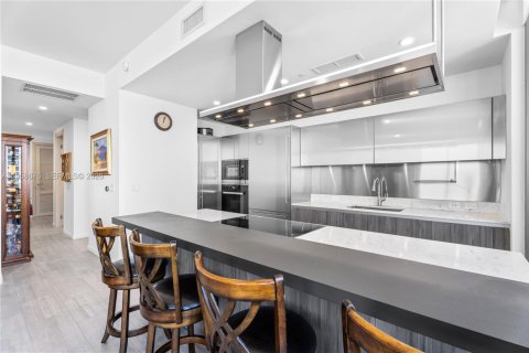 Copropriété à vendre à Miami, Floride: 3 chambres, 164.44 m2 № 2018052 - photo 12