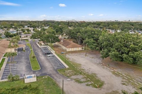 Commercial property in Tampa, Florida № 2114345 - photo 4
