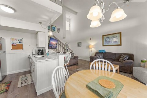 Touwnhouse à vendre à Kissimmee, Floride: 2 chambres, 94.02 m2 № 2419328 - photo 5