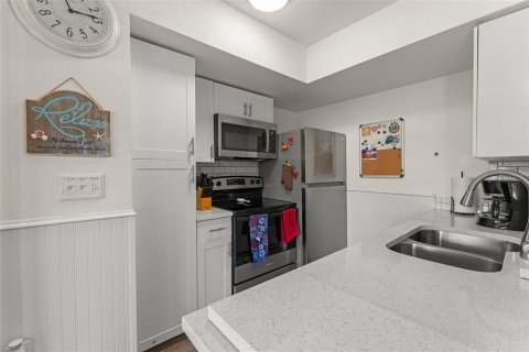 Touwnhouse à vendre à Kissimmee, Floride: 2 chambres, 94.02 m2 № 2419328 - photo 13