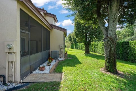 Touwnhouse à vendre à Kissimmee, Floride: 2 chambres, 94.02 m2 № 2419328 - photo 27
