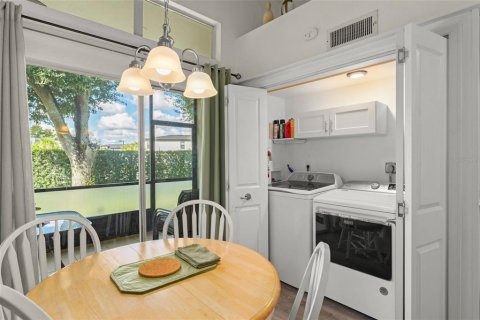 Touwnhouse à vendre à Kissimmee, Floride: 2 chambres, 94.02 m2 № 2419328 - photo 15