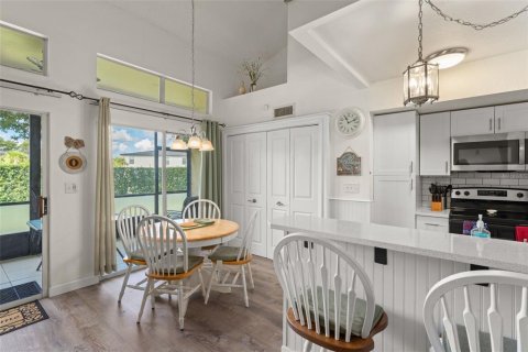 Touwnhouse à vendre à Kissimmee, Floride: 2 chambres, 94.02 m2 № 2419328 - photo 10
