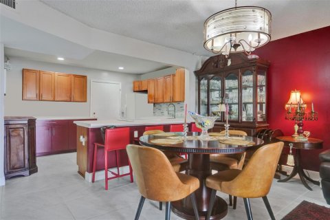 Condo in Lauderhill, Florida, 1 bedroom № 2245716 - photo 10