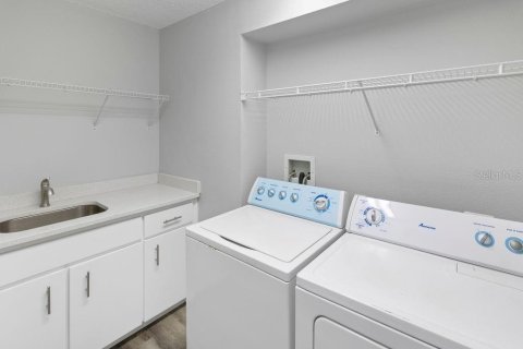 Купить виллу или дом в Гудзон, Флорида 7 комнат, 170.85м2, № 2231557 - фото 13