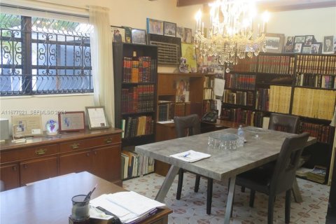 Villa ou maison à vendre à Miami Gardens, Floride: 4 chambres, 191.29 m2 № 2185841 - photo 11