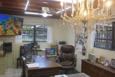 Villa ou maison à vendre à Miami Gardens, Floride: 4 chambres, 191.29 m2 № 2185841 - photo 12