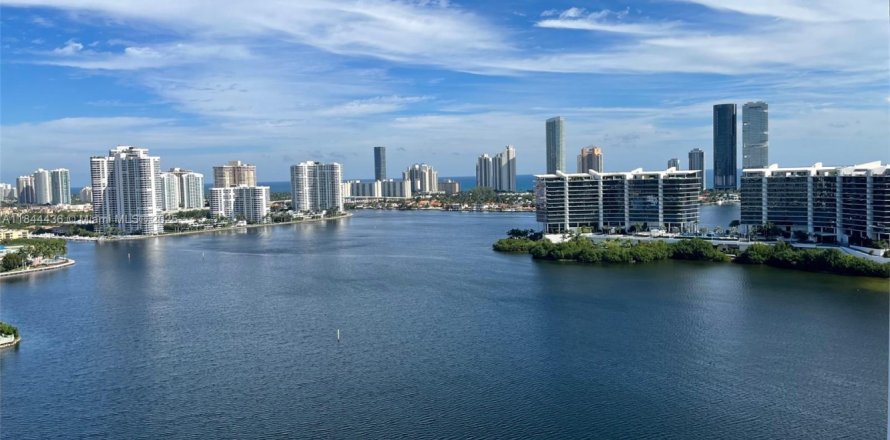 Condo à Aventura, Floride, 2 chambres № 1841220