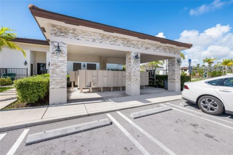 Townhouse in Homestead, Florida 3 bedrooms, 140.65 sq.m. № 1889205 - photo 12