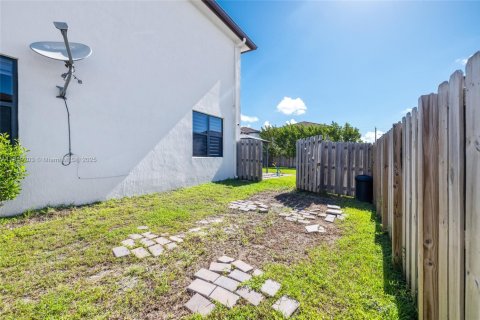 Townhouse in Homestead, Florida 3 bedrooms, 140.65 sq.m. № 1889205 - photo 15