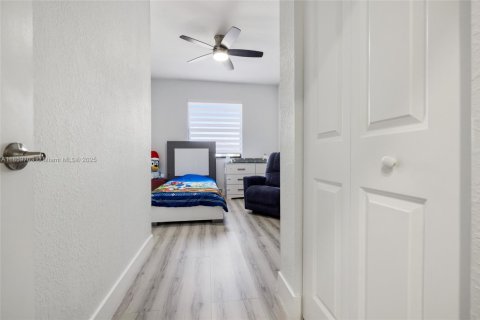 Townhouse in Homestead, Florida 3 bedrooms, 140.65 sq.m. № 1889205 - photo 28