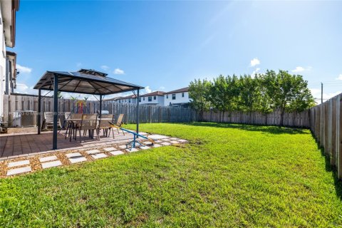 Townhouse in Homestead, Florida 3 bedrooms, 140.65 sq.m. № 1889205 - photo 20