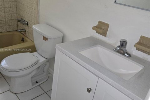 Villa ou maison à louer à St. Lucie, Floride: 2 chambres, 68.75 m2 № 2004044 - photo 20