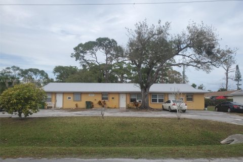 Villa ou maison à St. Lucie, Floride 2 chambres, 68.75 m2 № 2004044