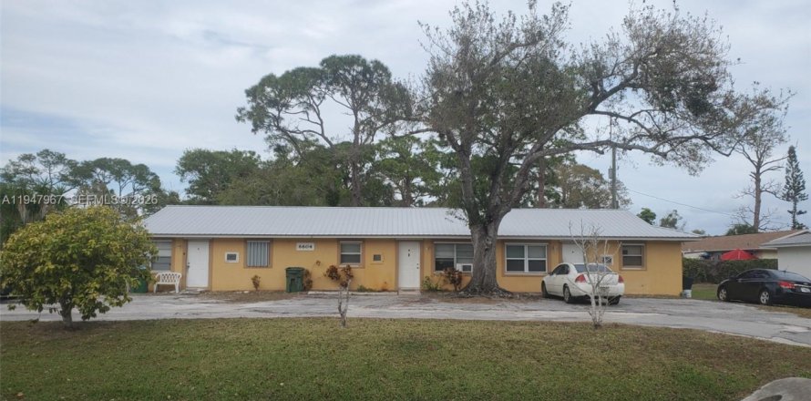 Villa ou maison à St. Lucie, Floride 2 chambres, 68.75 m2 № 2004044