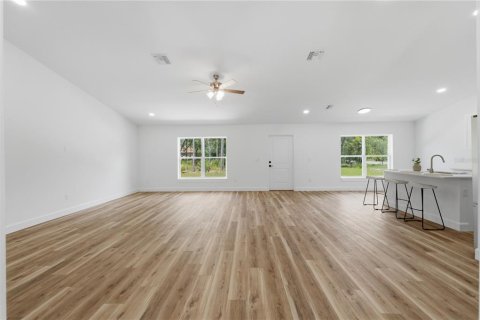 House in Weeki Wachee, Florida 4 bedrooms, 195.09 sq.m. № 2225872 - photo 16