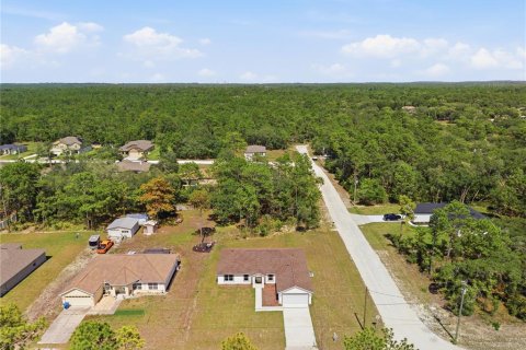 House in Weeki Wachee, Florida 4 bedrooms, 195.09 sq.m. № 2225872 - photo 5