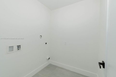 Casa en venta en Miami, Florida, 4 dormitorios, 202.71 m2 № 1498504 - foto 15