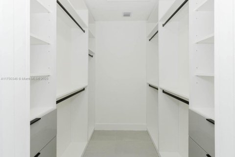 Casa en venta en Miami, Florida, 4 dormitorios, 202.71 m2 № 1498504 - foto 30