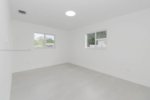 Casa en venta en Miami, Florida, 4 dormitorios, 202.71 m2 № 1498504 - foto 20