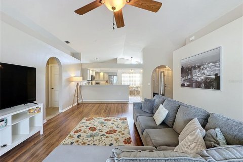 House in Davenport, Florida 3 bedrooms, 137.96 sq.m. № 2428688 - photo 8
