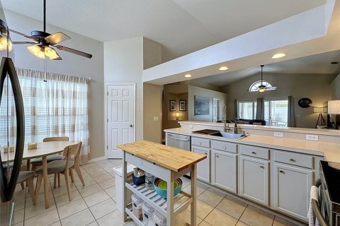 House in Davenport, Florida 3 bedrooms, 137.96 sq.m. № 2428688 - photo 13