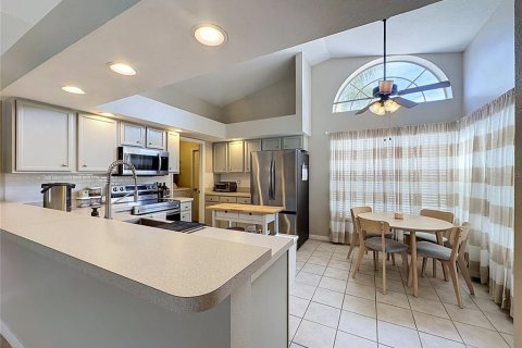 House in Davenport, Florida 3 bedrooms, 137.96 sq.m. № 2428688 - photo 10