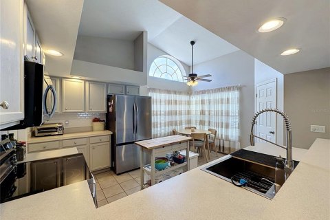 House in Davenport, Florida 3 bedrooms, 137.96 sq.m. № 2428688 - photo 15