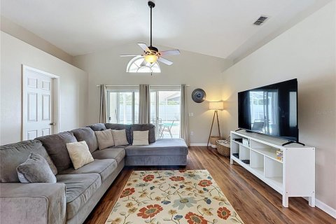 House in Davenport, Florida 3 bedrooms, 137.96 sq.m. № 2428688 - photo 5