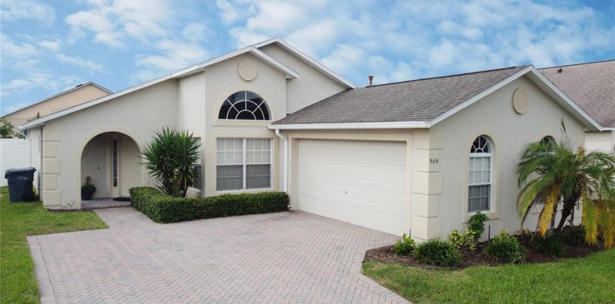 House in Davenport, Florida 3 bedrooms, 137.96 sq.m. № 2428688