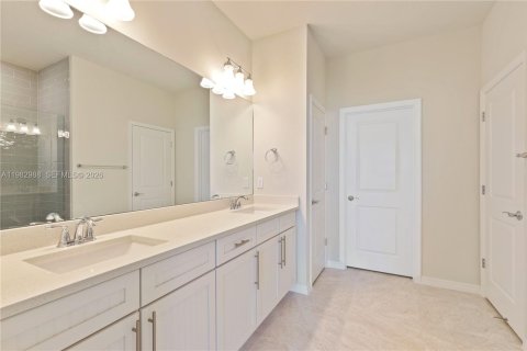 Снять в аренду таунхаус в Холливуд, Флорида 3 спальни, 167.22м2, № 2048610 - фото 9