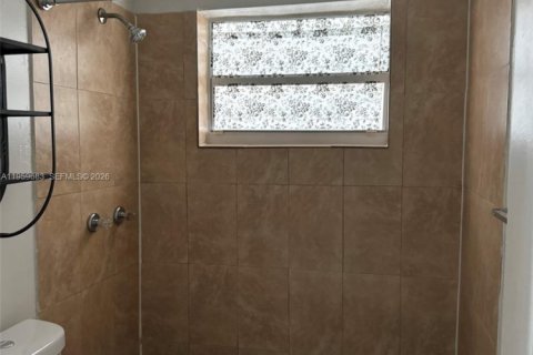 Apartamento en alquiler en Hialeah, Florida, 2 dormitorios, 69.68 m2 № 2023438 - foto 10