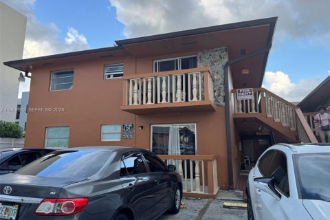 Apartamento en alquiler en Hialeah, Florida, 2 dormitorios, 69.68 m2 № 2023438 - foto 14